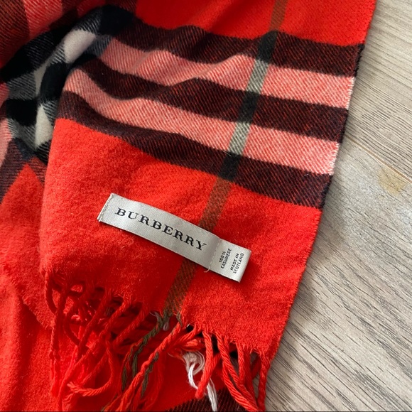 Burberry (Authentic) Classic Cashmere Scarf